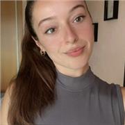 Alumna de carrera y con experiencia con niños